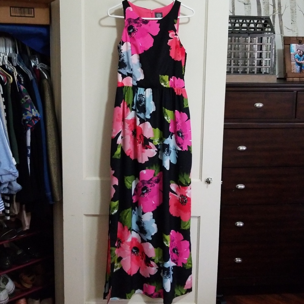 NWOT Floral Maxi Dress